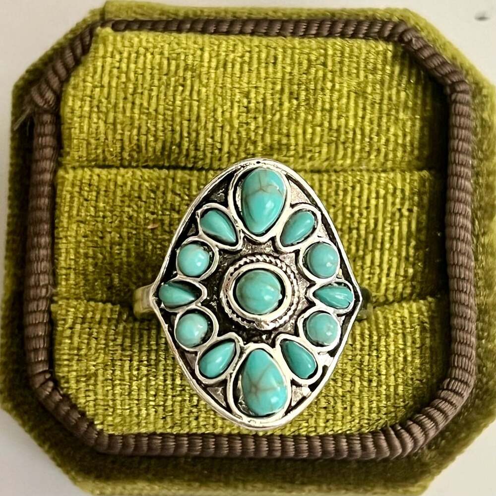 Southwestern Style Cluster Ring Silver Tone Faux Turquoise Size 9